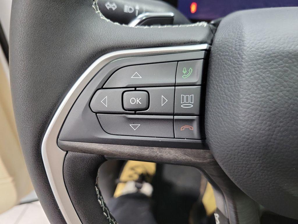 new 2025 Jeep Grand Cherokee L car, priced at $46,884