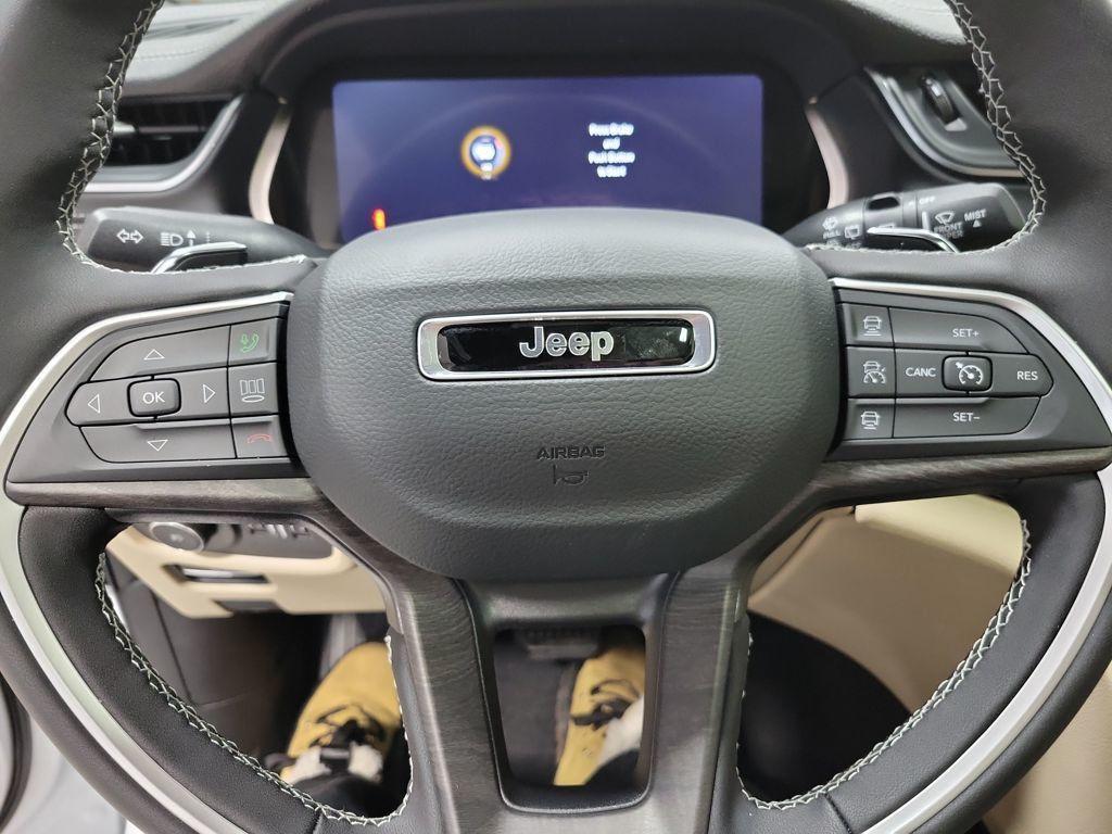 new 2025 Jeep Grand Cherokee L car, priced at $46,884