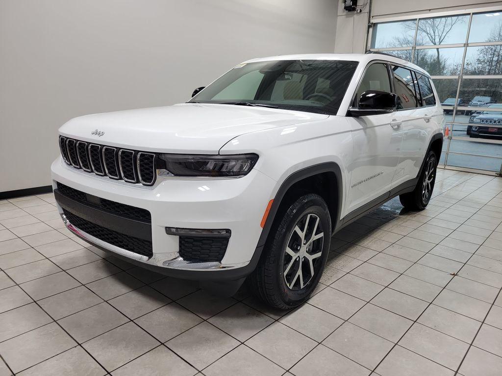 new 2025 Jeep Grand Cherokee L car, priced at $46,884