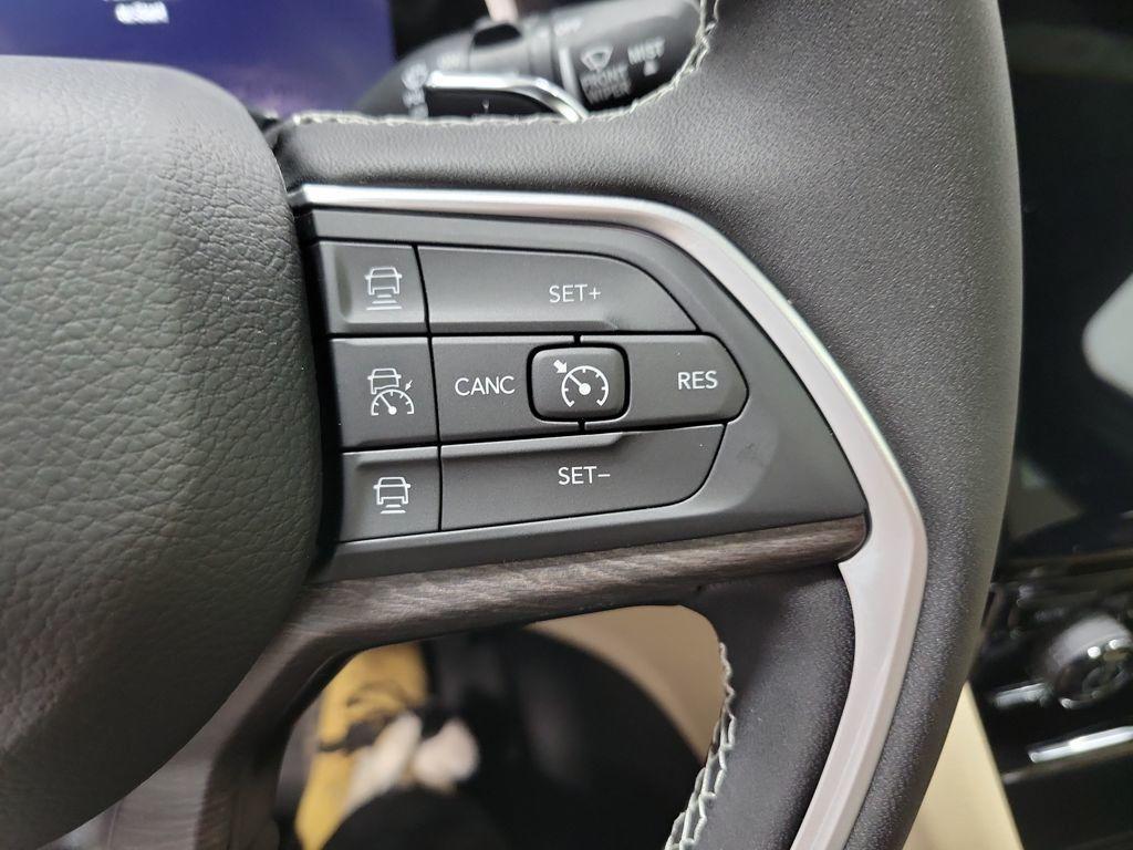 new 2025 Jeep Grand Cherokee L car, priced at $46,884