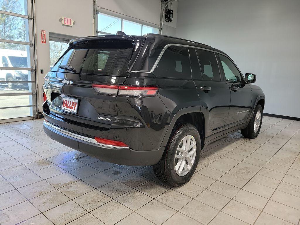 new 2026 Jeep Grand Cherokee car, priced at $43,414