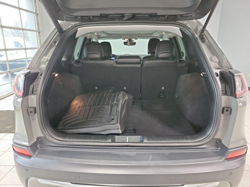 used 2019 Jeep Cherokee car, priced at $13,397