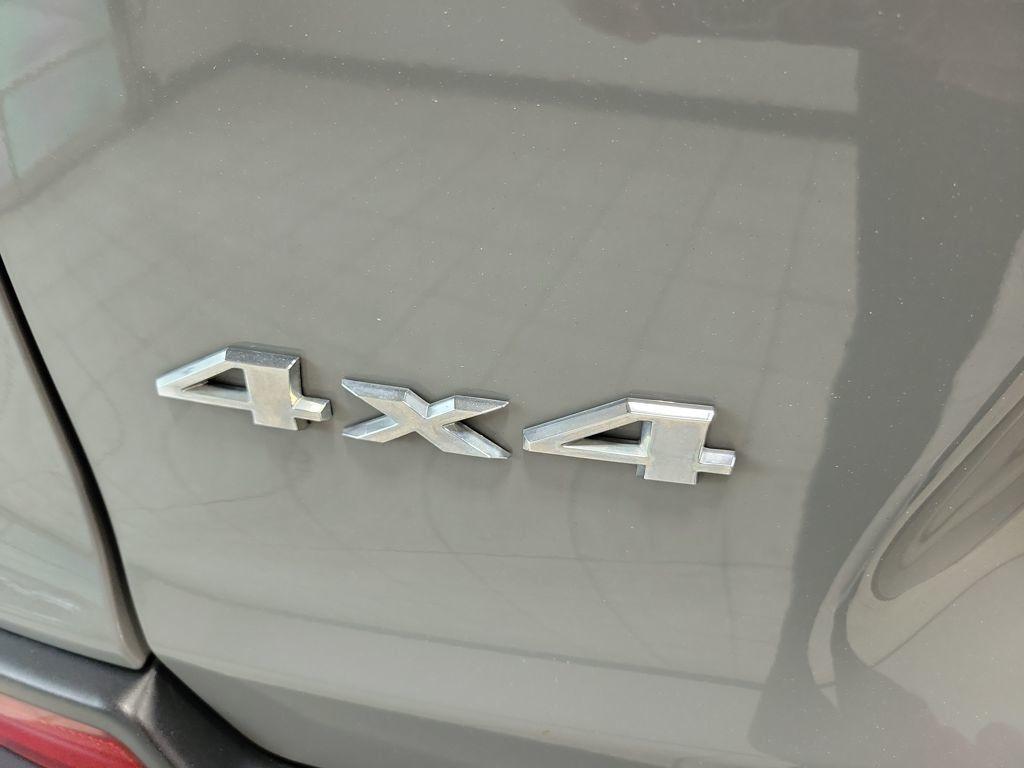 used 2019 Jeep Cherokee car, priced at $13,397