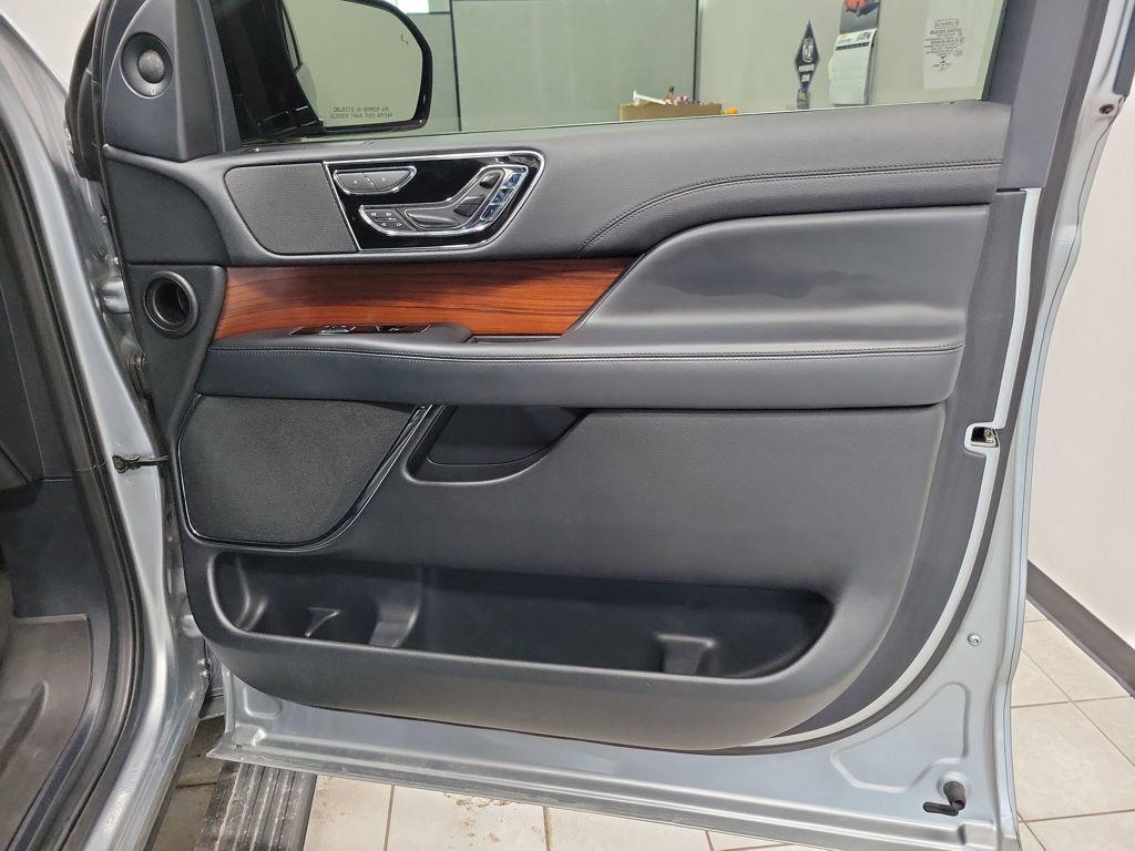 used 2022 Lincoln Navigator car, priced at $44,999