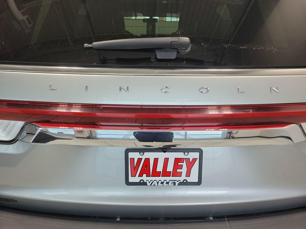 used 2022 Lincoln Navigator car, priced at $44,999