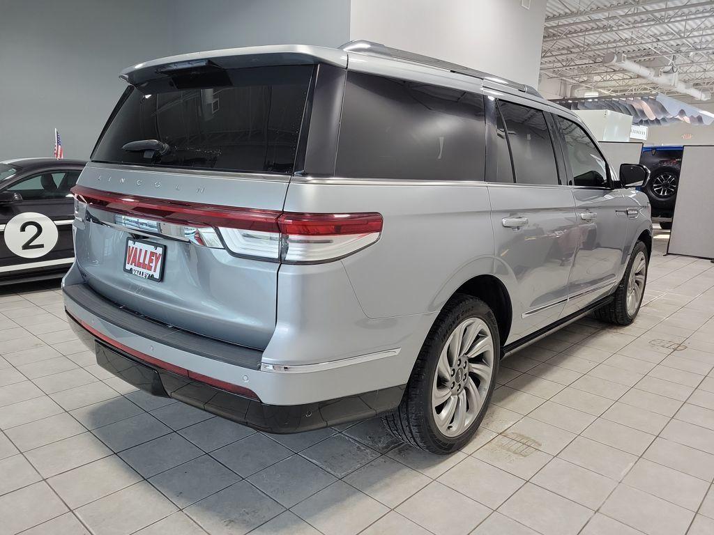 used 2022 Lincoln Navigator car, priced at $44,999