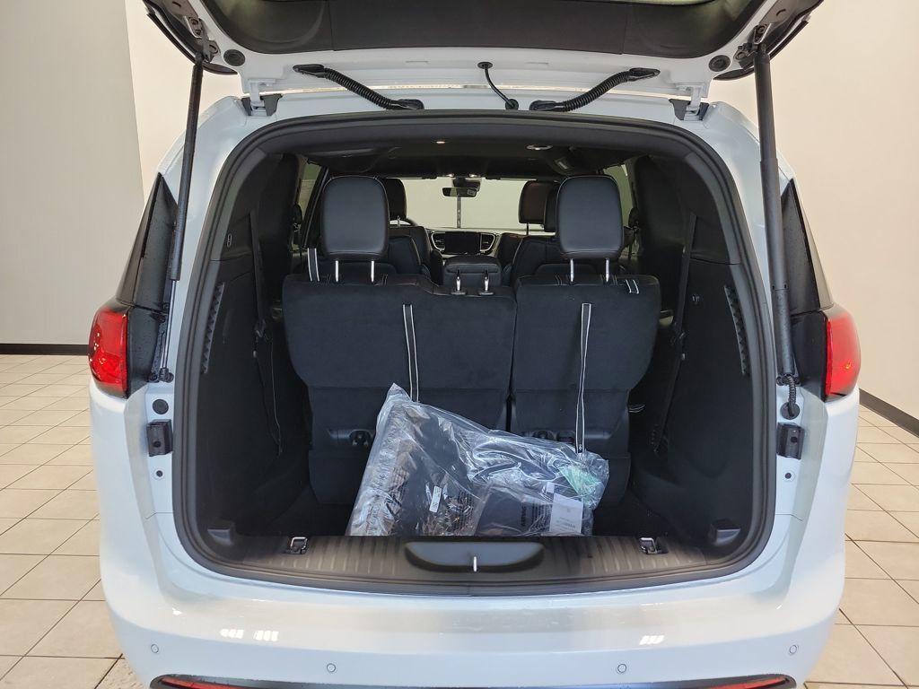 new 2026 Chrysler Voyager car, priced at $40,365