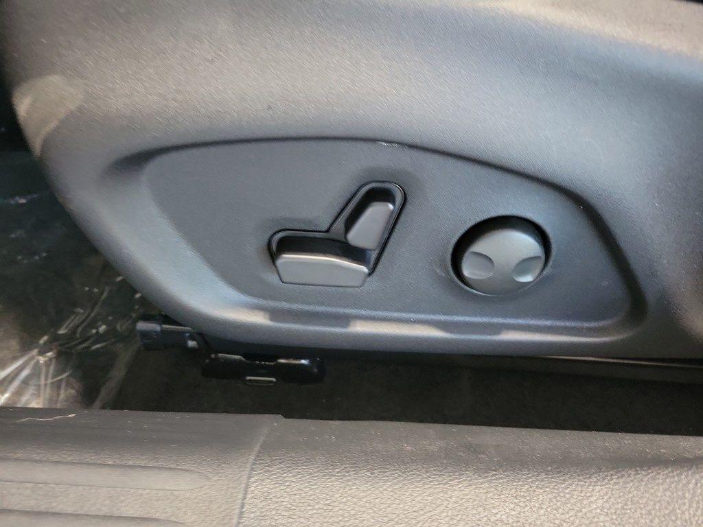 new 2025 Jeep Compass car, priced at $33,360