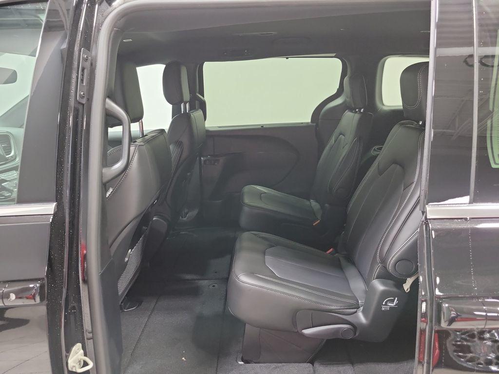 new 2026 Chrysler Pacifica car, priced at $45,360