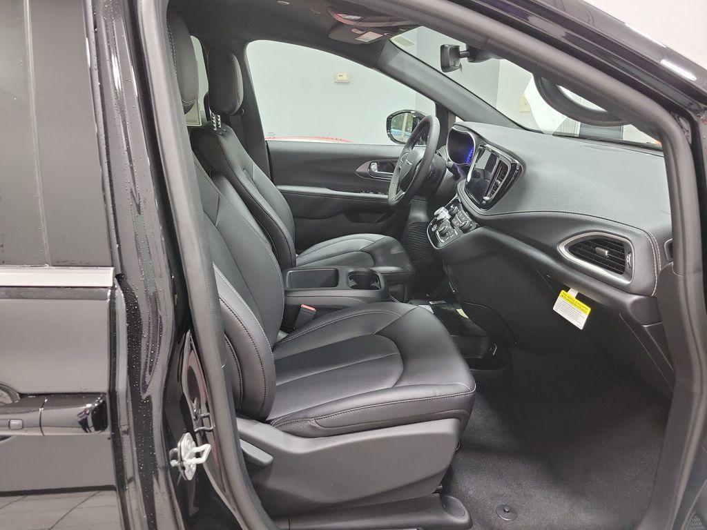 new 2026 Chrysler Pacifica car, priced at $45,360