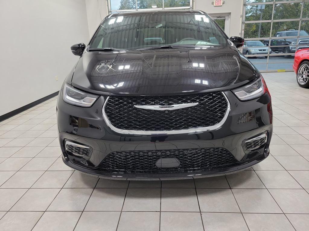 new 2026 Chrysler Pacifica car, priced at $45,360