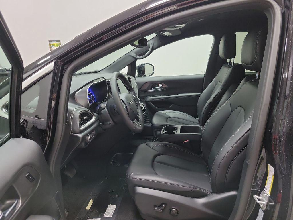 new 2026 Chrysler Pacifica car, priced at $45,360