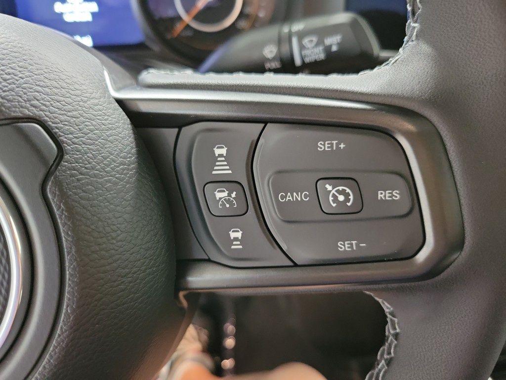 new 2025 Jeep Gladiator car, priced at $47,890