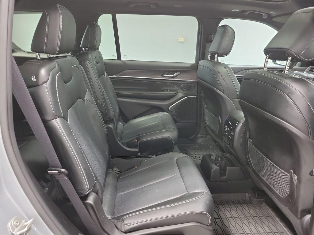 used 2024 Jeep Grand Cherokee L car, priced at $40,977