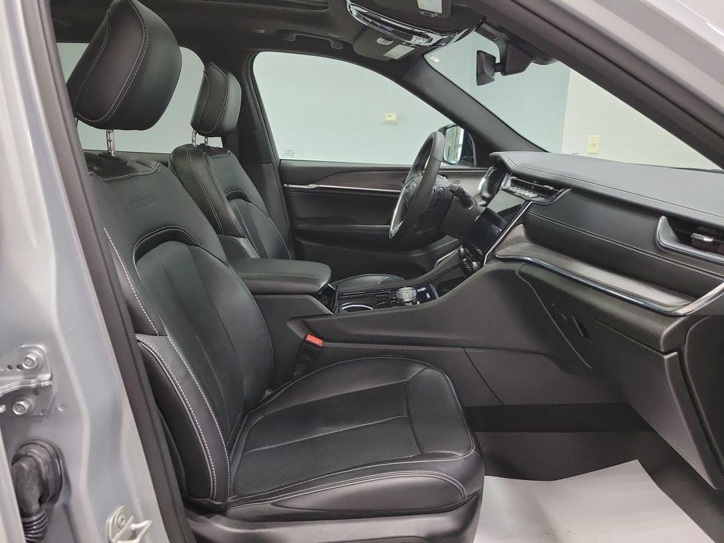 used 2024 Jeep Grand Cherokee L car, priced at $40,977