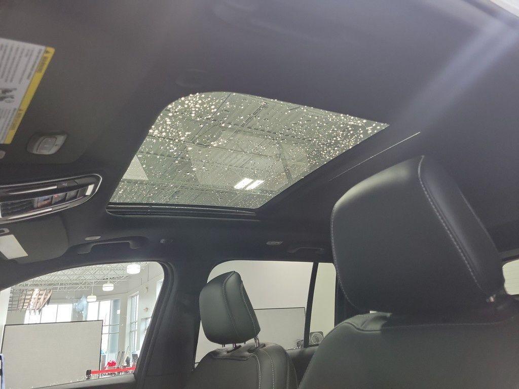 new 2025 Jeep Grand Cherokee car, priced at $45,680