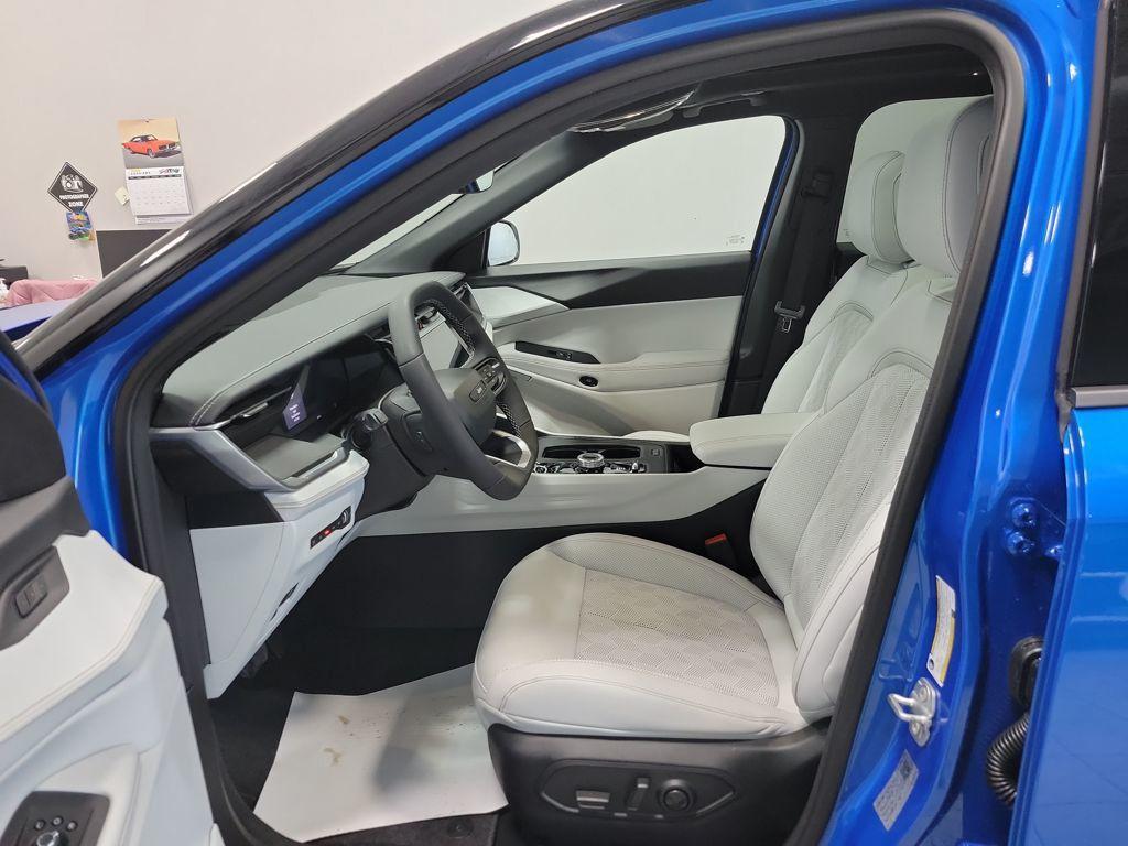 new 2026 Jeep Cherokee car, priced at $45,051