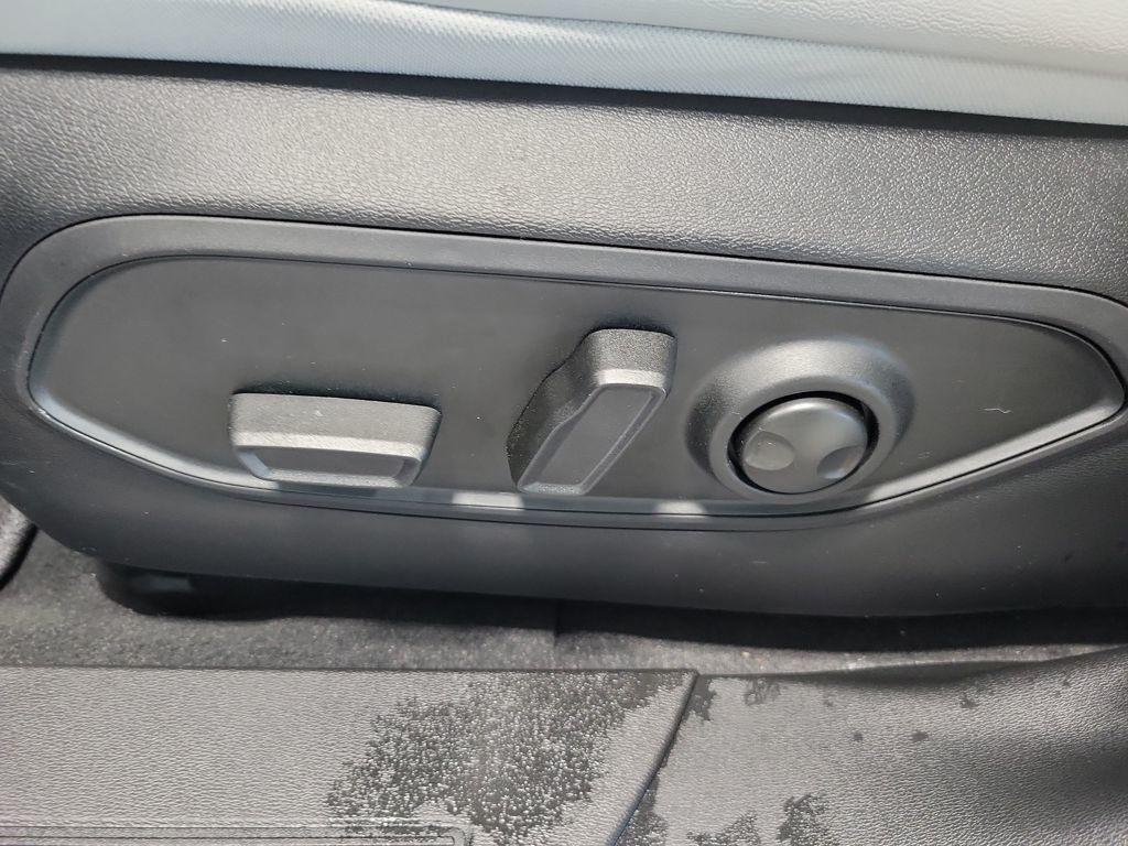 new 2026 Jeep Cherokee car, priced at $45,051