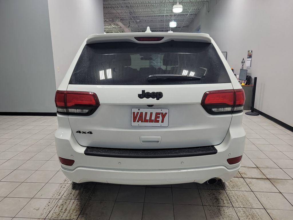 used 2021 Jeep Grand Cherokee car, priced at $17,999