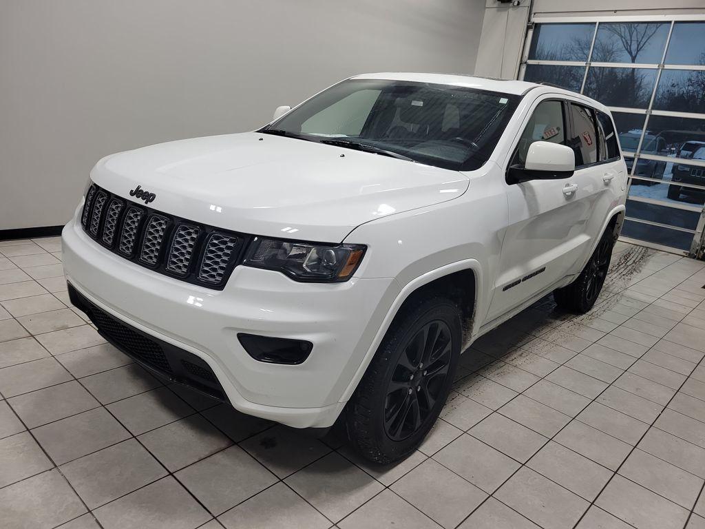 used 2021 Jeep Grand Cherokee car, priced at $17,999