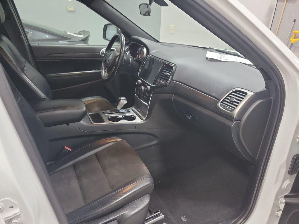 used 2021 Jeep Grand Cherokee car, priced at $17,999