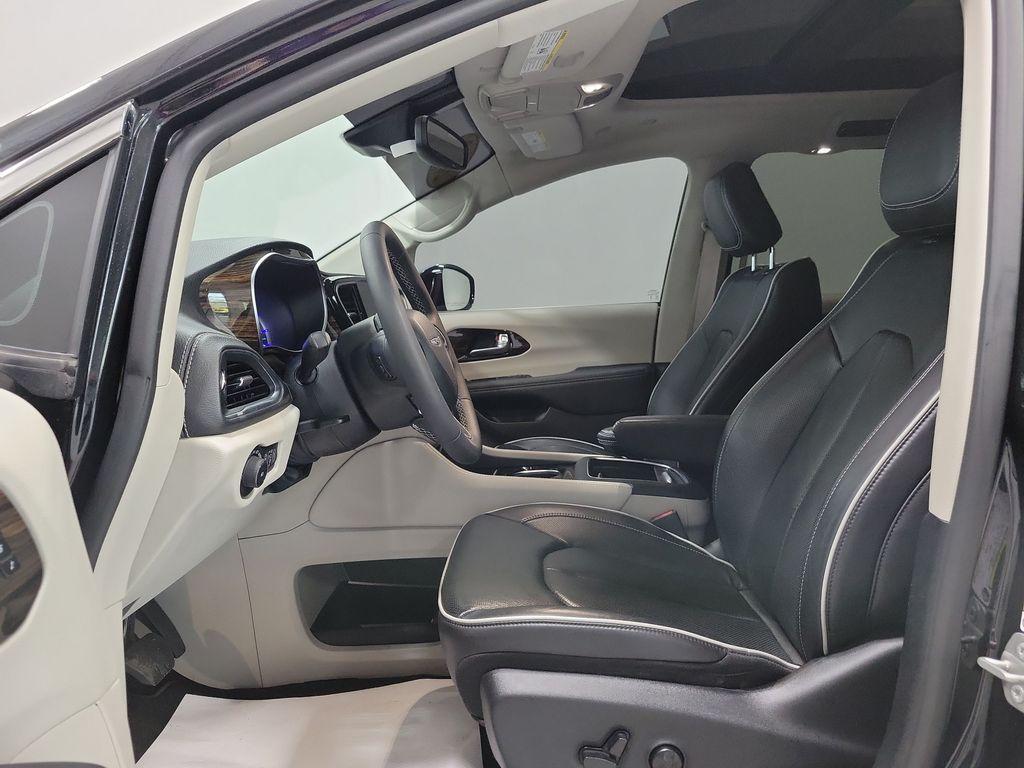 used 2023 Chrysler Pacifica Hybrid car, priced at $32,345