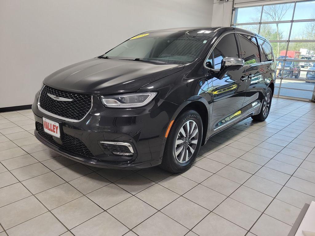 used 2023 Chrysler Pacifica Hybrid car, priced at $32,345