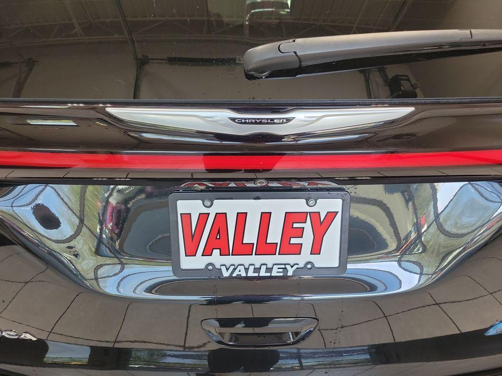 used 2023 Chrysler Pacifica Hybrid car, priced at $32,345