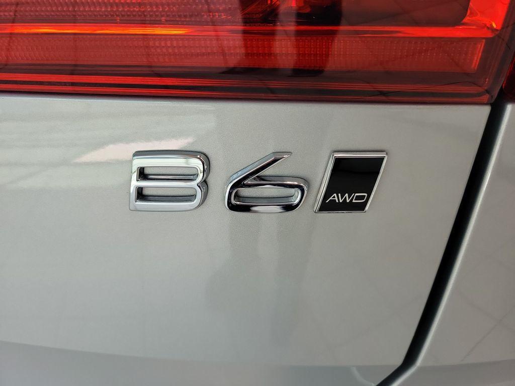 used 2023 Volvo XC60 car, priced at $42,997