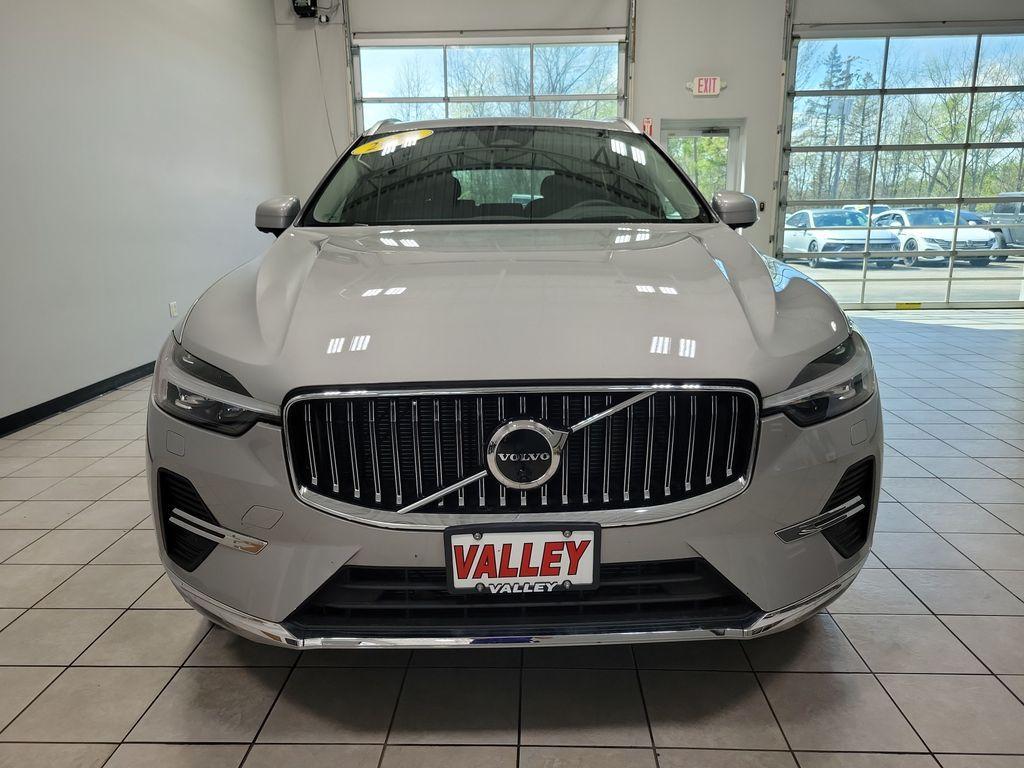 used 2023 Volvo XC60 car, priced at $42,997