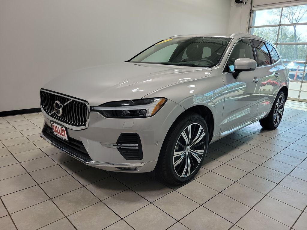 used 2023 Volvo XC60 car, priced at $42,997