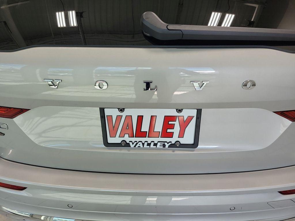 used 2023 Volvo XC60 car, priced at $42,997