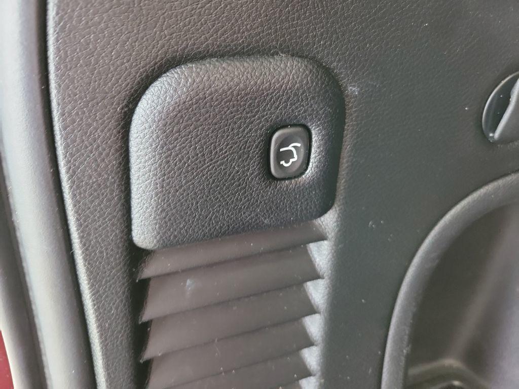 used 2022 Jeep Grand Cherokee WK car, priced at $25,499