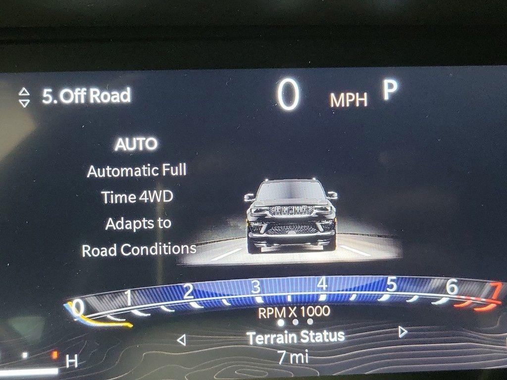 new 2025 Jeep Grand Cherokee car, priced at $39,456