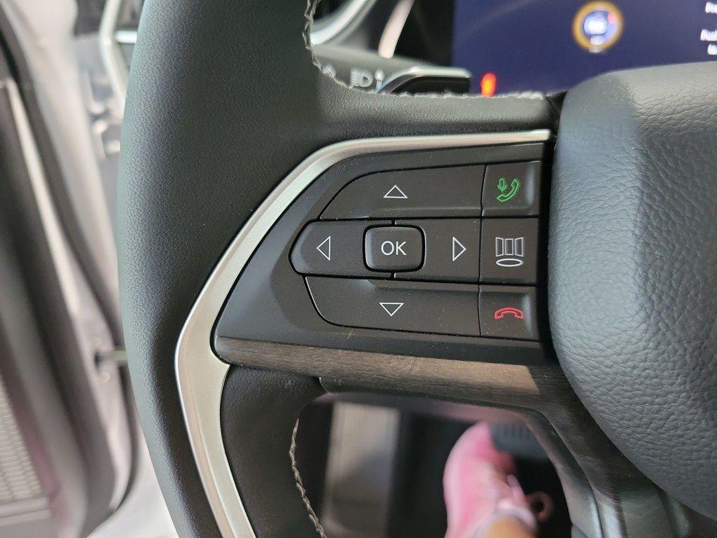 new 2025 Jeep Grand Cherokee car, priced at $39,456