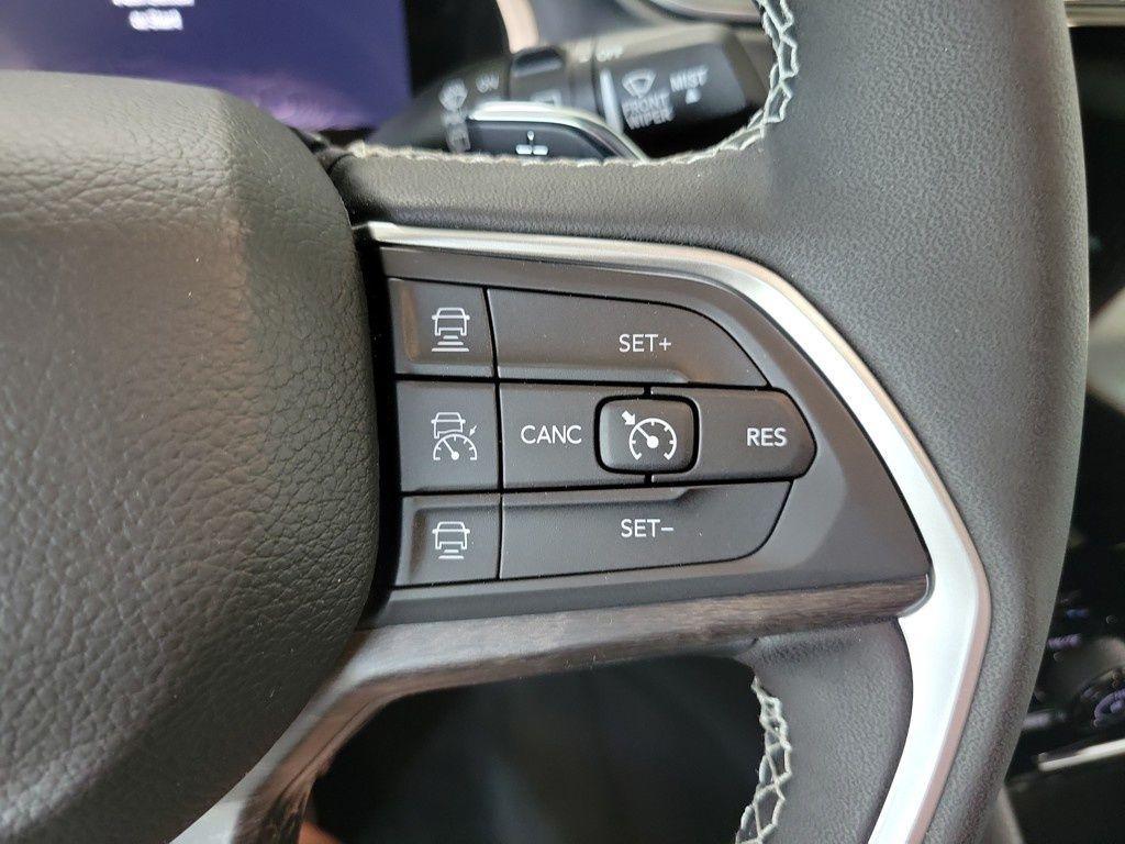 new 2025 Jeep Grand Cherokee car, priced at $39,456