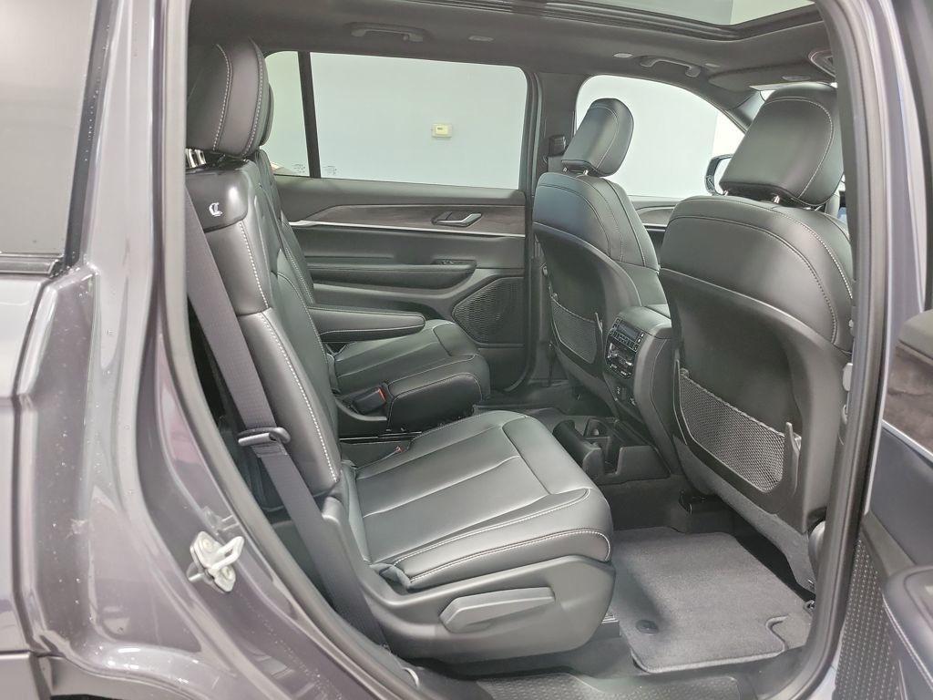new 2025 Jeep Grand Cherokee L car, priced at $49,529