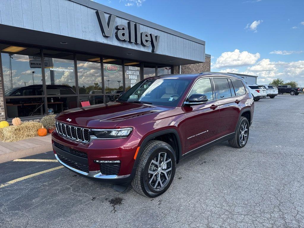 new 2025 Jeep Grand Cherokee L car, priced at $48,576