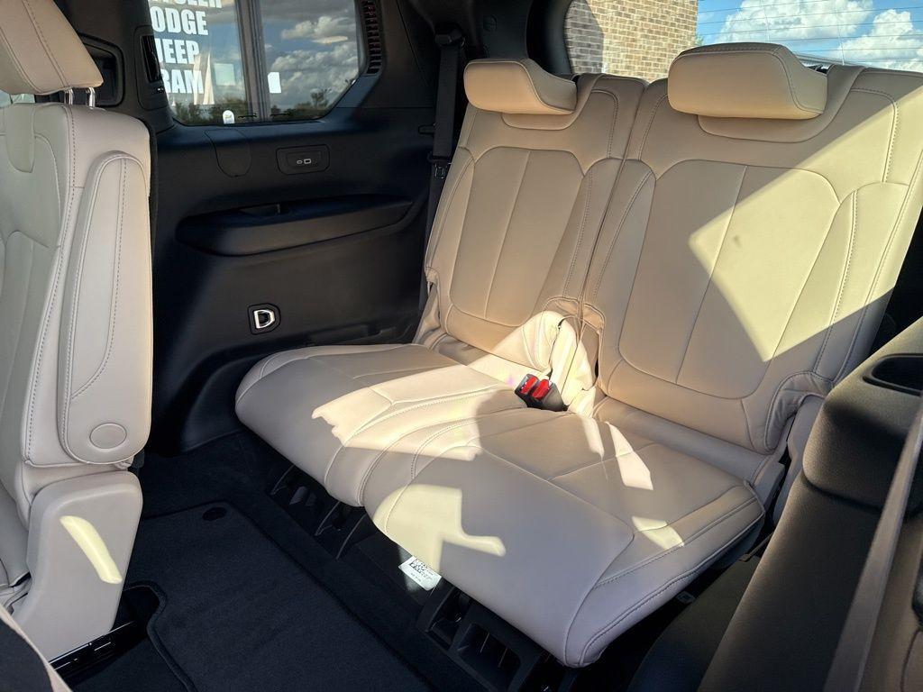 new 2025 Jeep Grand Cherokee L car, priced at $48,576