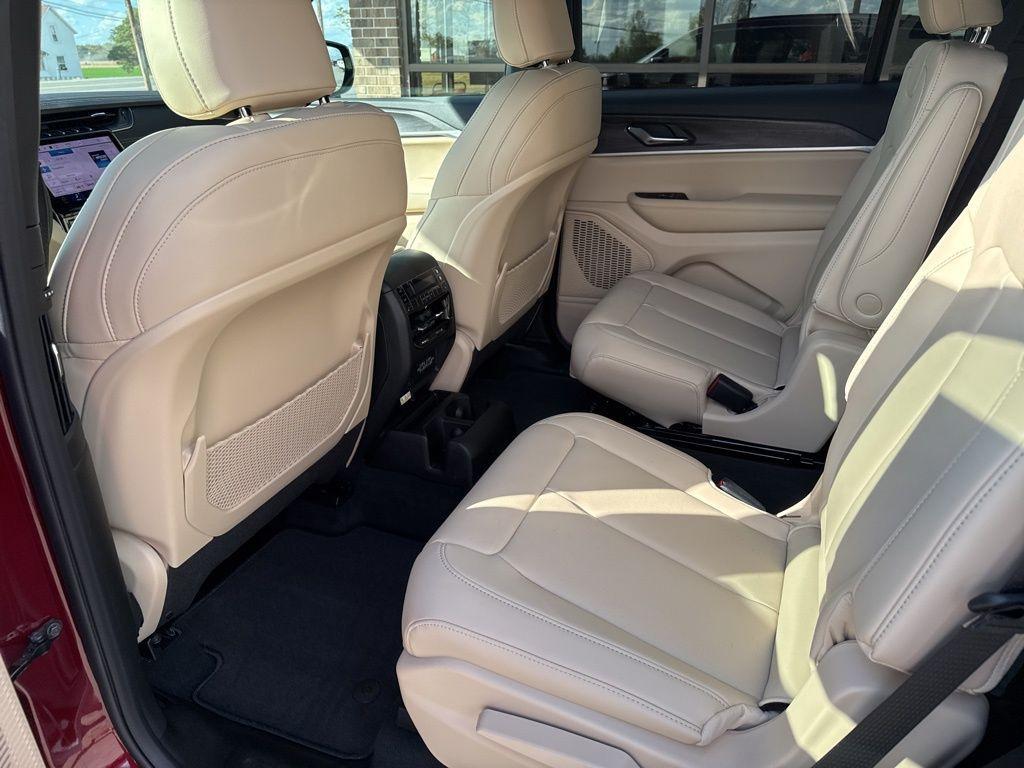 new 2025 Jeep Grand Cherokee L car, priced at $48,576