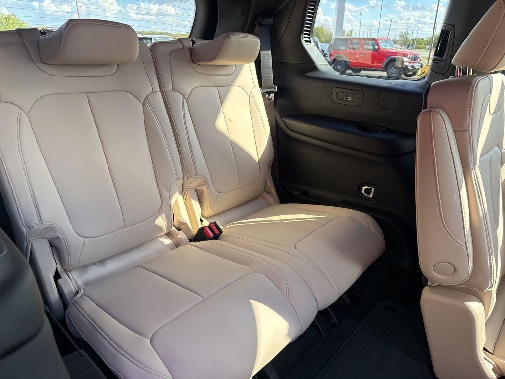 new 2025 Jeep Grand Cherokee L car, priced at $48,576