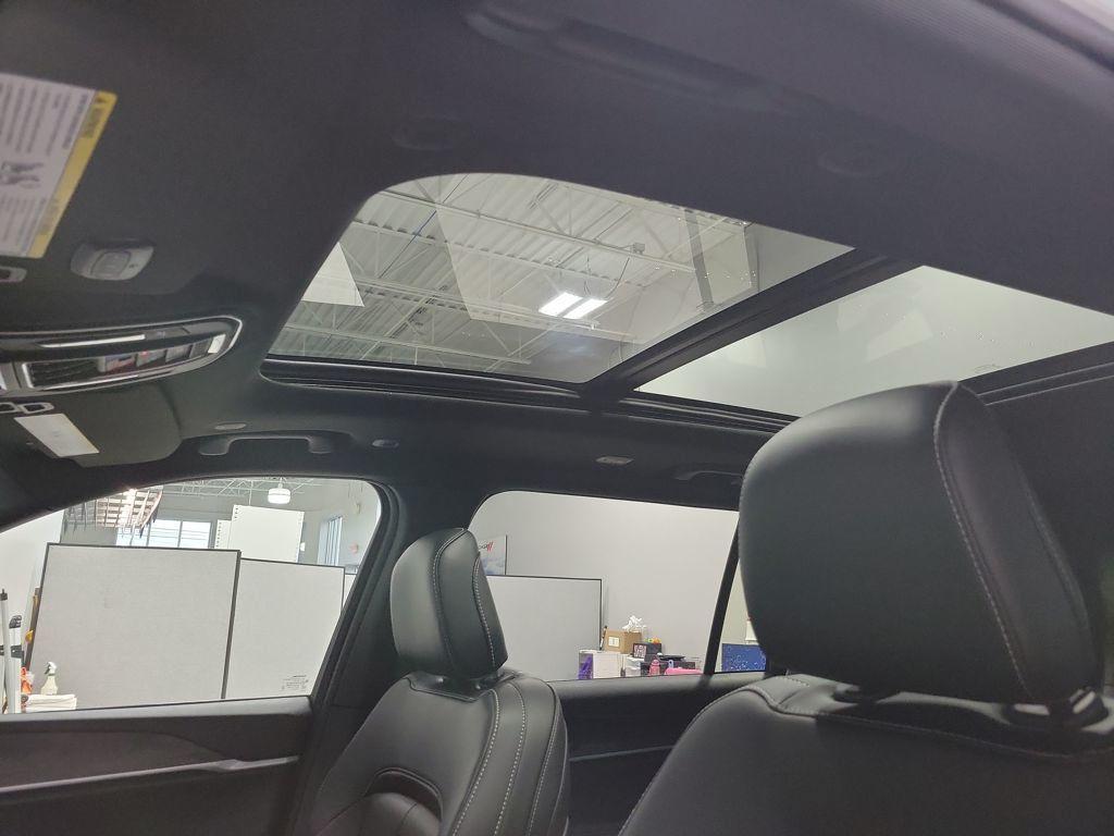 new 2025 Jeep Grand Cherokee L car, priced at $47,076