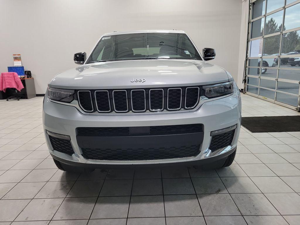 new 2025 Jeep Grand Cherokee L car, priced at $47,076