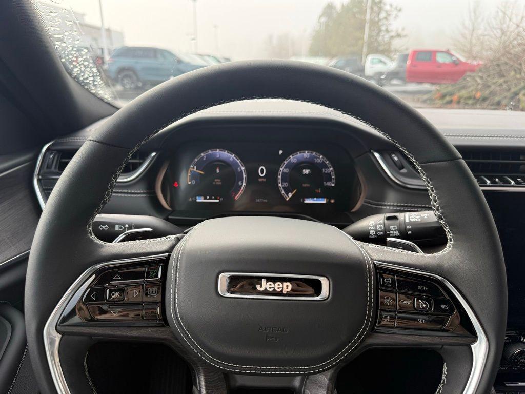 new 2025 Jeep Grand Cherokee car, priced at $54,512