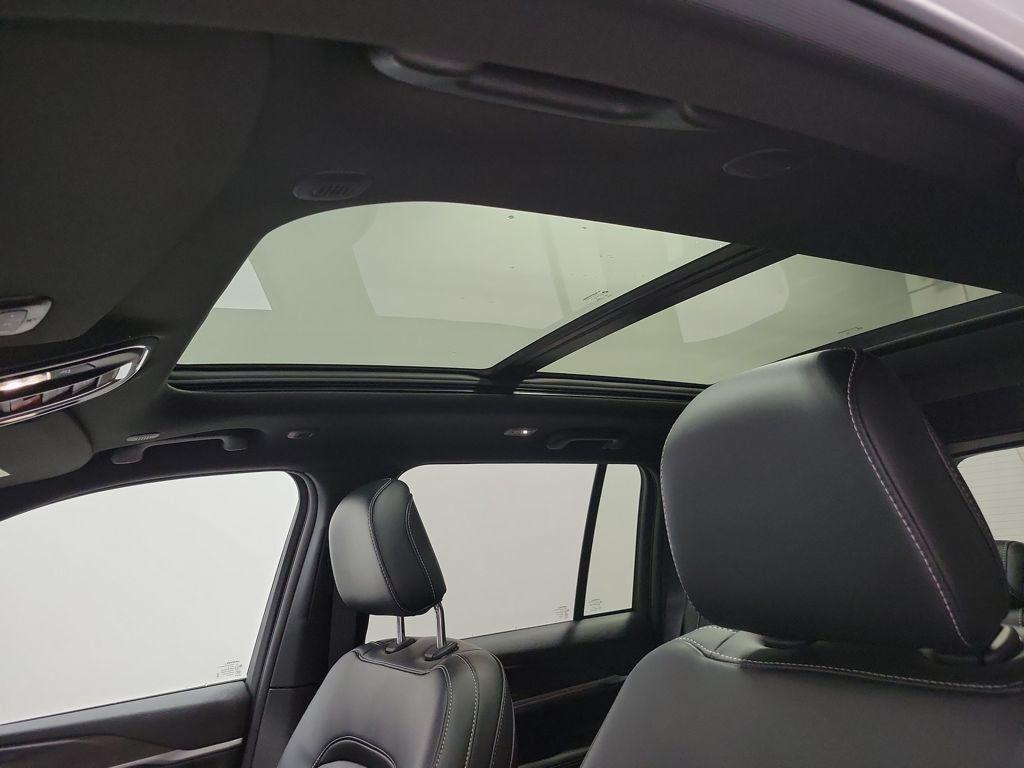 new 2026 Jeep Grand Cherokee car, priced at $50,210