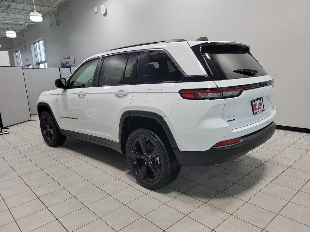 new 2026 Jeep Grand Cherokee car, priced at $50,210