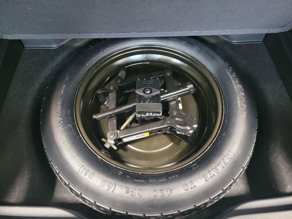 used 2021 Jeep Cherokee car, priced at $17,999