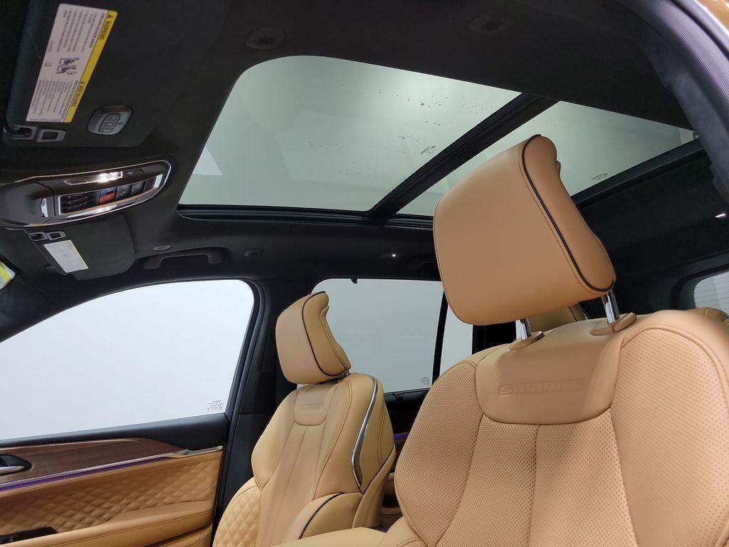 new 2026 Jeep Grand Cherokee car, priced at $57,952