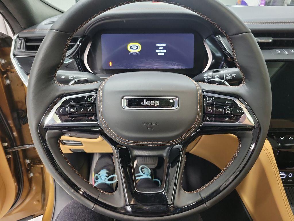 new 2026 Jeep Grand Cherokee car, priced at $57,952