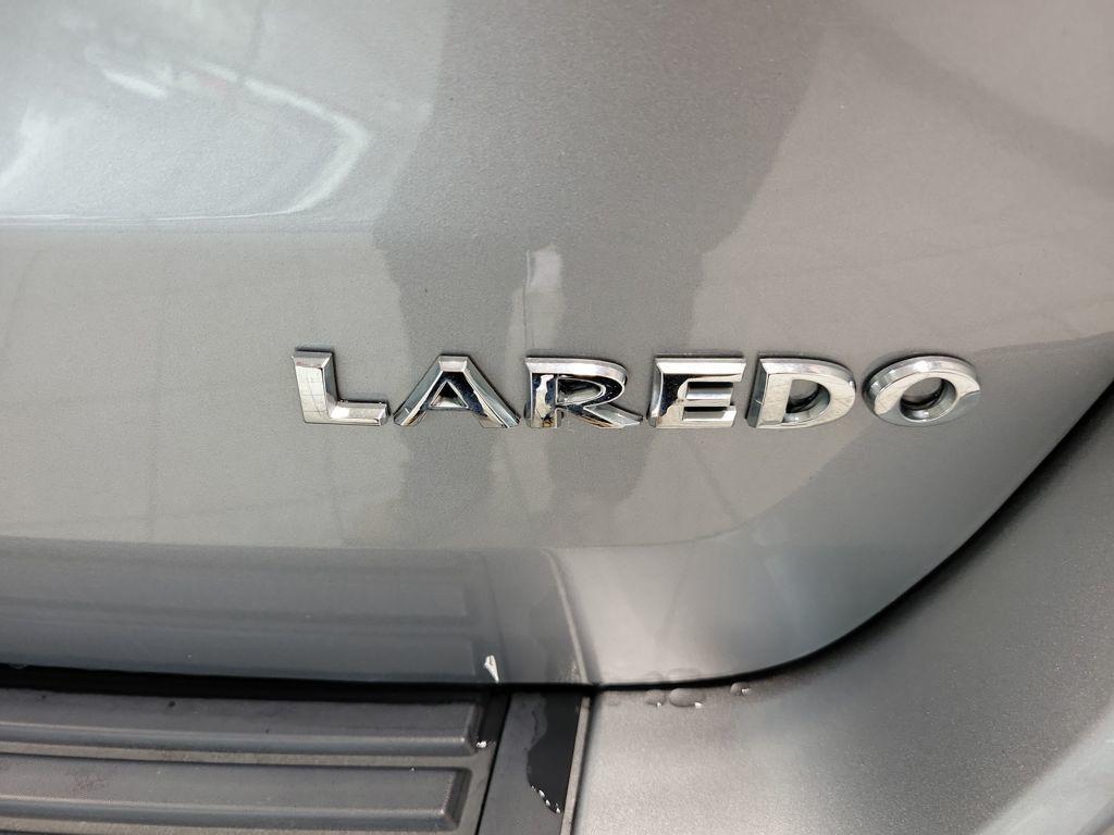 used 2016 Jeep Grand Cherokee car, priced at $14,499